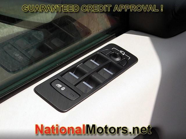 Land Rover Discovery Sport Vehicle Full-screen Gallery Image 14