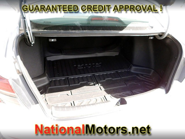 Honda Civic Sedan Vehicle Full-screen Gallery Image 06