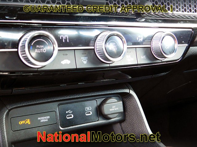 Honda Civic Sedan Vehicle Full-screen Gallery Image 15