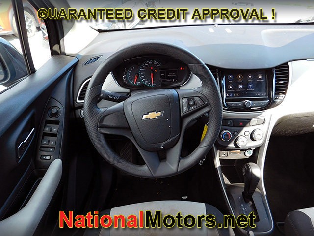 Chevrolet Trax Vehicle Full-screen Gallery Image 11