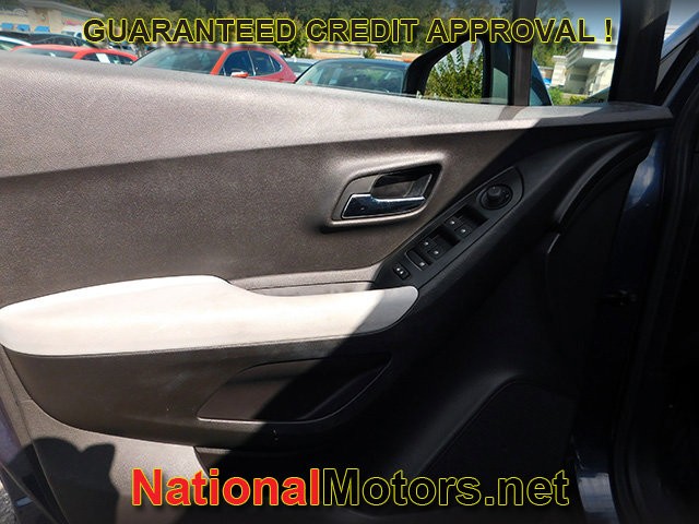 Chevrolet Trax Vehicle Full-screen Gallery Image 12