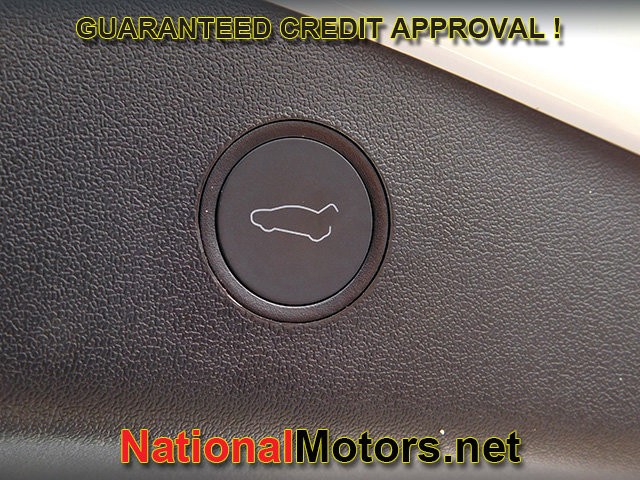 Tesla Model 3 Vehicle Full-screen Gallery Image 07