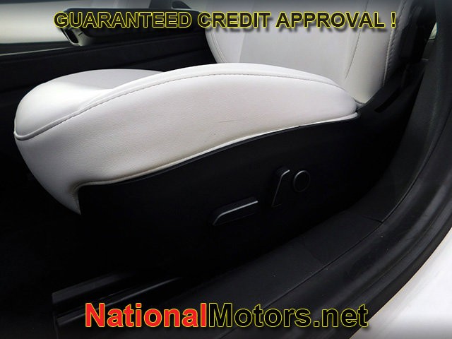 Tesla Model 3 Vehicle Full-screen Gallery Image 15