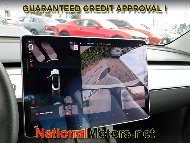 Tesla Model 3 Vehicle Full-screen Gallery Image 19