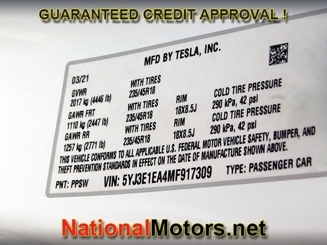 Tesla Model 3 Vehicle Full-screen Gallery Image 25
