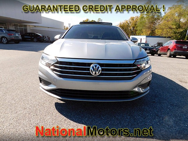 Volkswagen Jetta Vehicle Full-screen Gallery Image 02