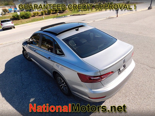 Volkswagen Jetta Vehicle Full-screen Gallery Image 05