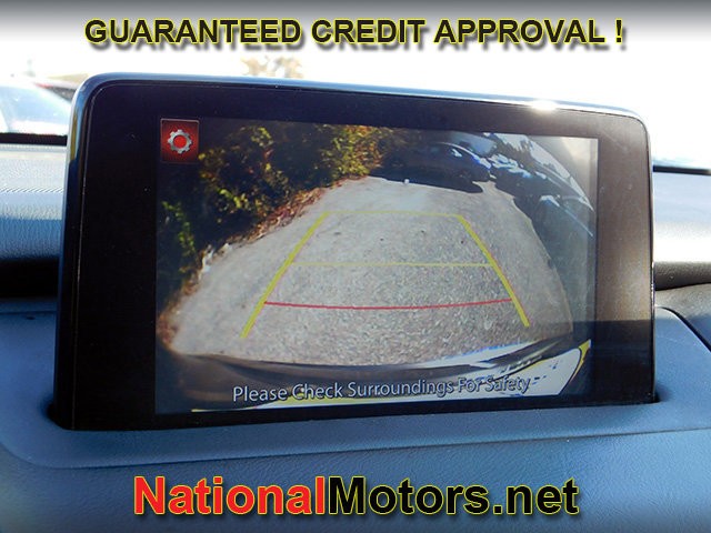 Mazda CX-9 Vehicle Full-screen Gallery Image 16