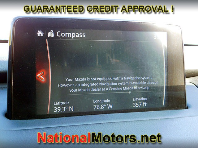 Mazda CX-9 Vehicle Full-screen Gallery Image 17