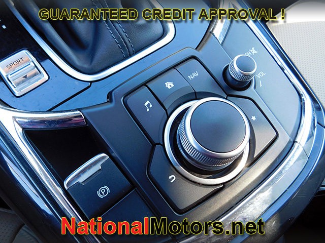 Mazda CX-9 Vehicle Full-screen Gallery Image 20