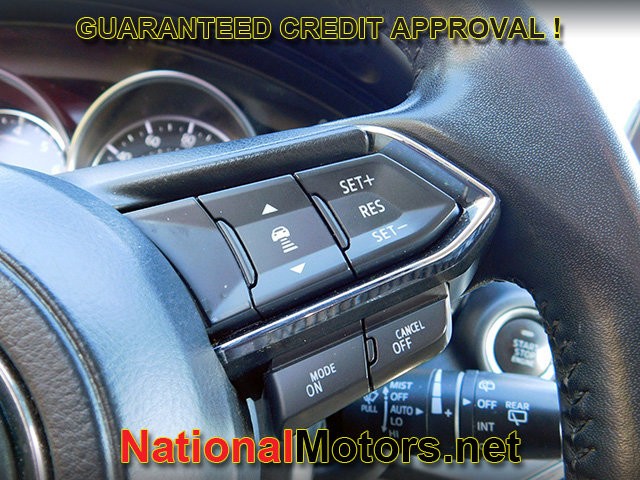 Mazda CX-9 Vehicle Full-screen Gallery Image 21