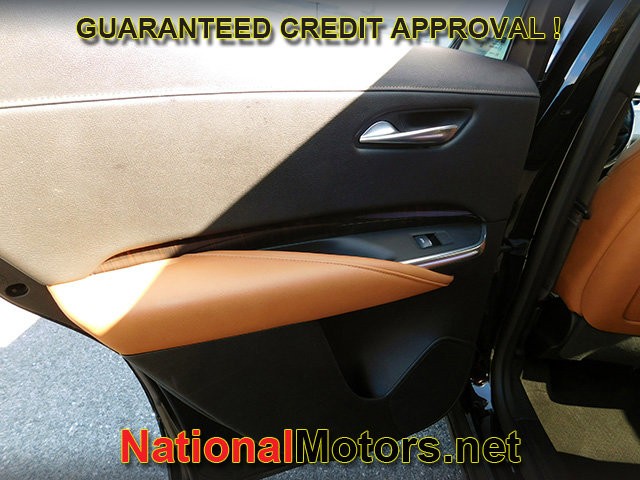 Cadillac XT4 Vehicle Full-screen Gallery Image 07