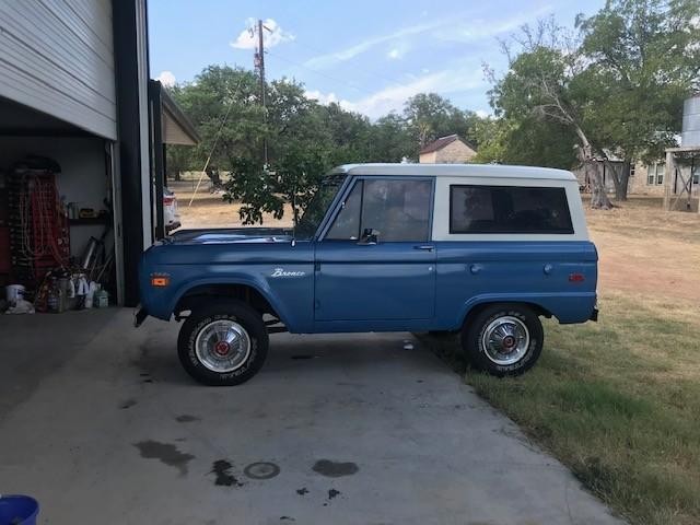 Ford Bronco - Round Mountain TX