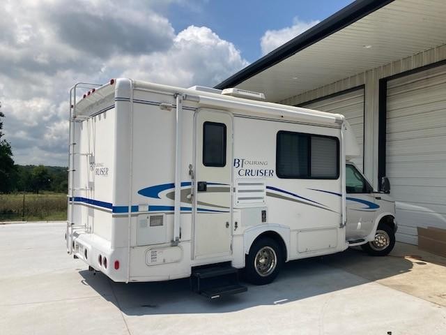 Gulfstream Motorhome - Round Mountain TX