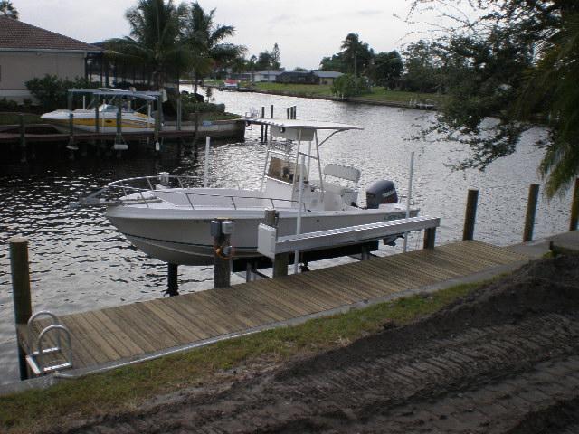 Cape Craft Center Console - Round Mountain TX