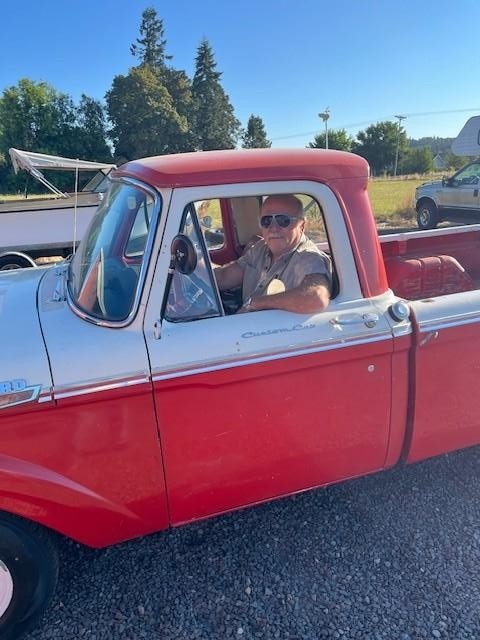 Ford Custom Cab - Round Mountain TX