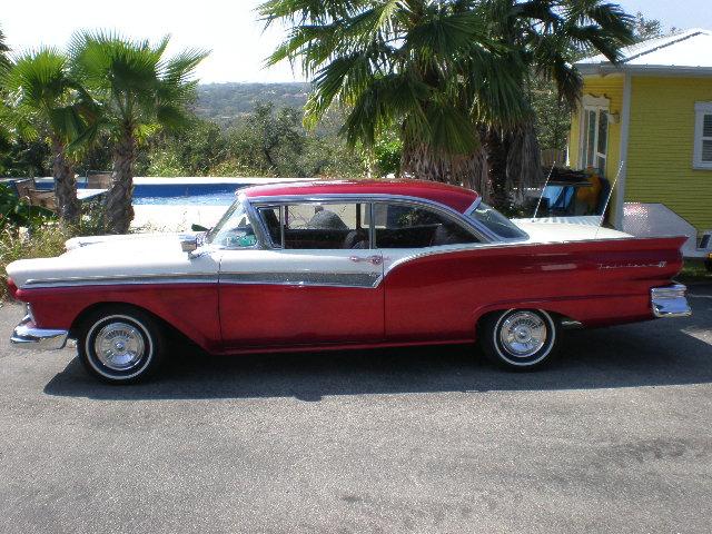 Ford Fairlane Fairlane 500 Victoria 2DHT - Round Mountain TX