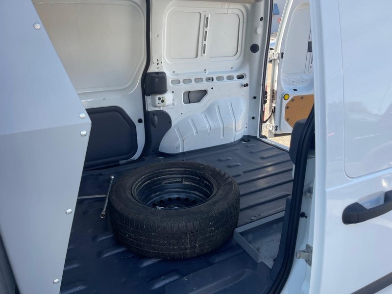 Ford Transit Connect Vehicle Image 13