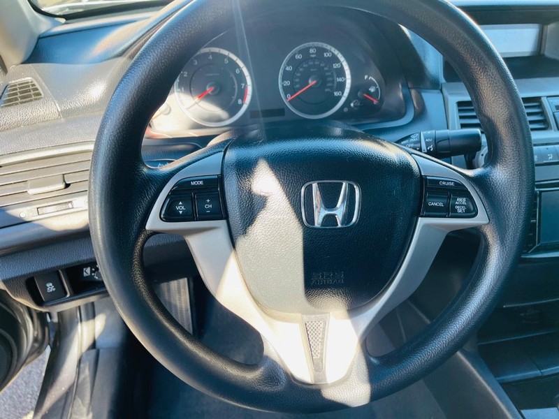 Honda Accord Coupe Vehicle Image 23