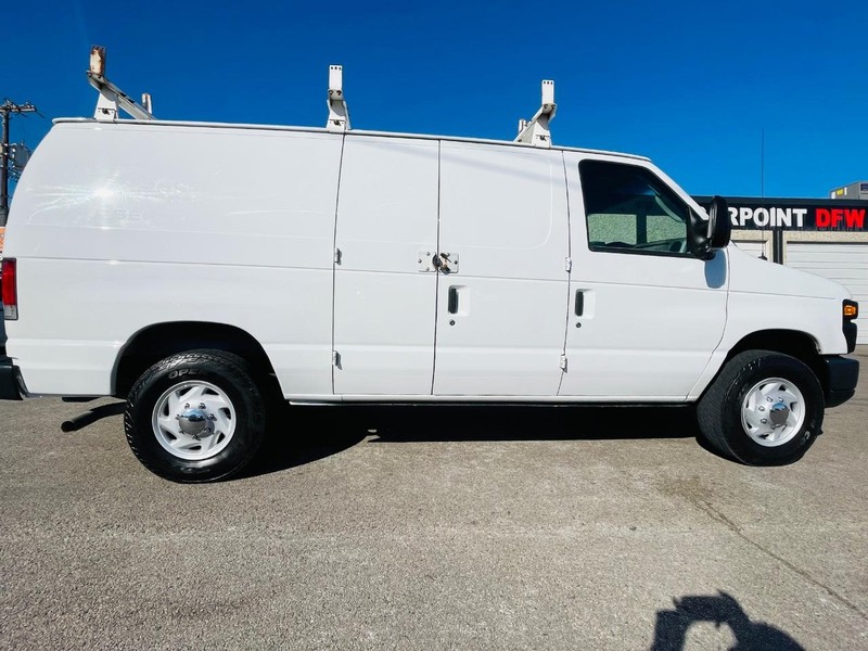 Ford Econoline Cargo Van Vehicle Image 06