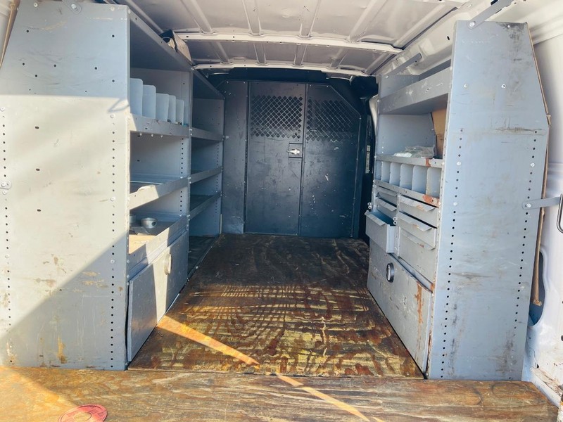Ford Econoline Cargo Van Vehicle Image 17