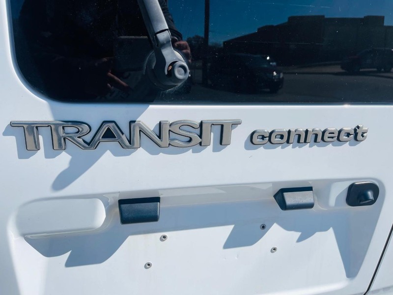 Ford Transit Connect Wagon Vehicle Image 31