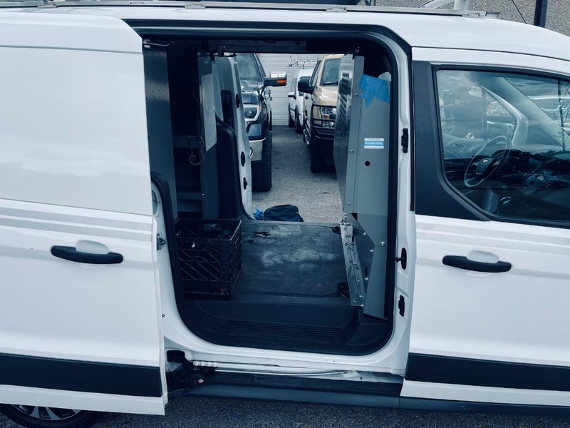 Ford Transit Connect Vehicle Image 18