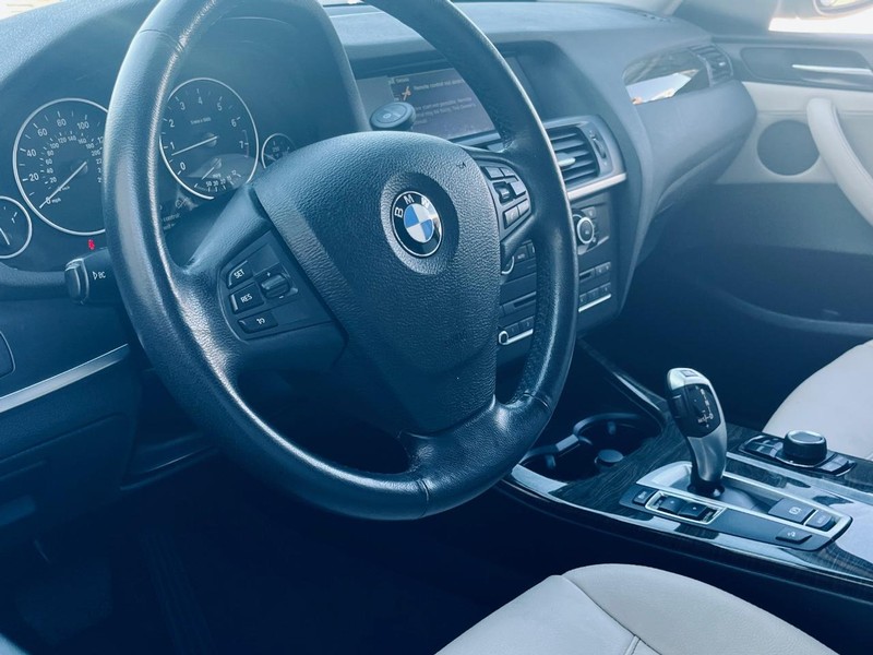 BMW X3 Vehicle Image 24