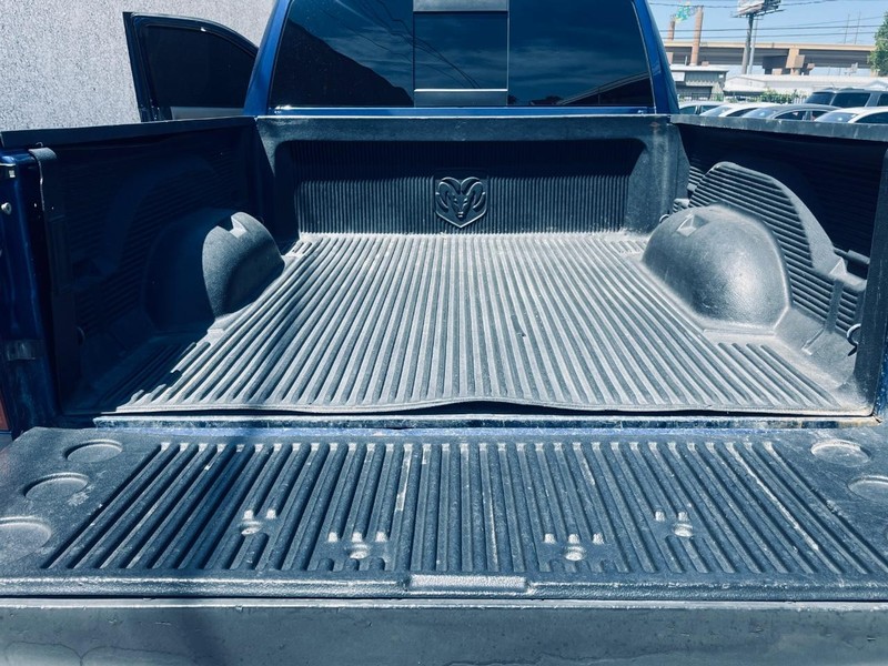 Dodge Ram 1500 Vehicle Full-screen Gallery Image 16