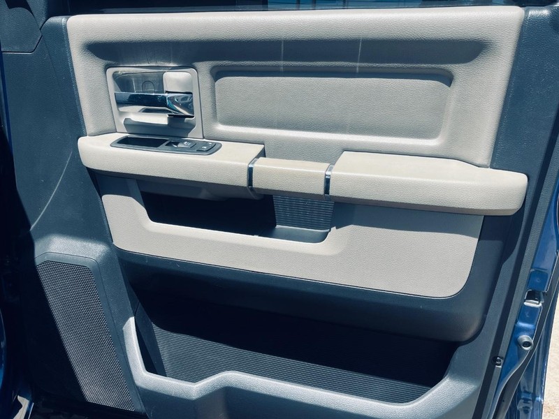 Dodge Ram 1500 Vehicle Full-screen Gallery Image 19