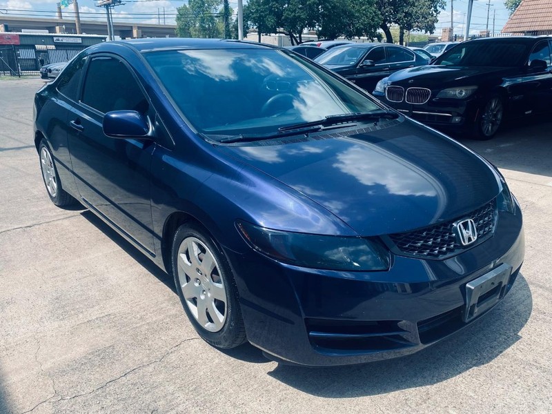 Honda Civic Coupe Vehicle Full-screen Gallery Image 03