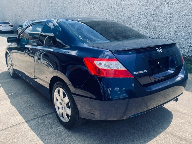 Honda Civic Coupe Vehicle Full-screen Gallery Image 08