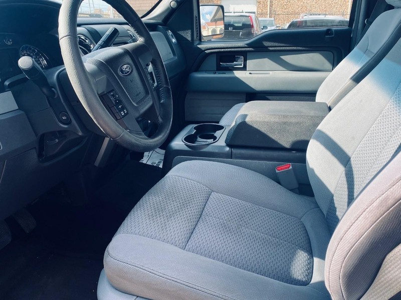 Ford F-150 Vehicle Full-screen Gallery Image 13