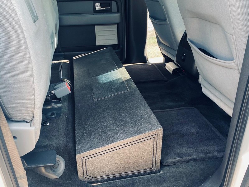Ford F-150 Vehicle Full-screen Gallery Image 19