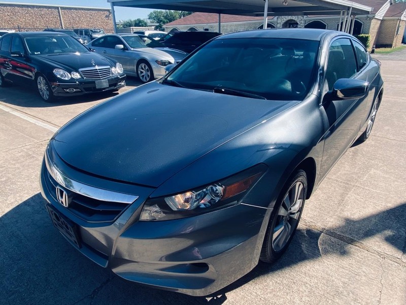 Honda Accord Coupe Vehicle Full-screen Gallery Image 08