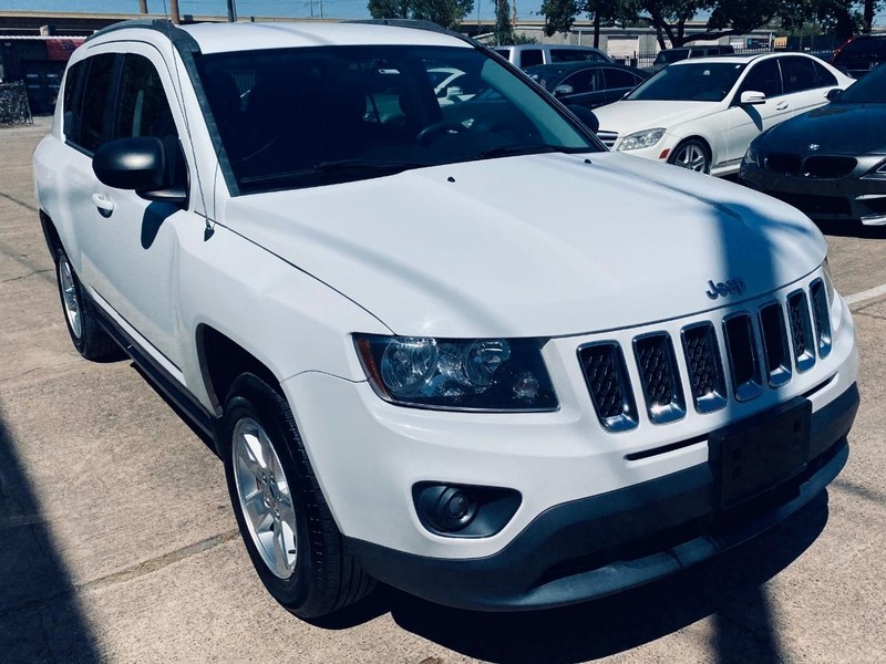 Jeep Compass Vehicle Full-screen Gallery Image 08