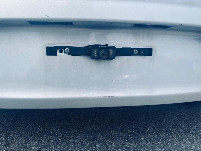Hyundai Accent 5-Door Vehicle Full-screen Gallery Image 29