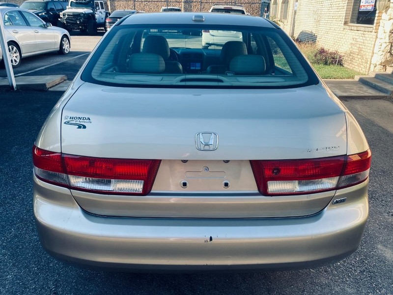 Honda Accord Sedan Vehicle Full-screen Gallery Image 04