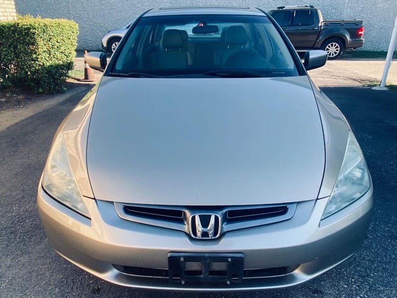 Honda Accord Sedan Vehicle Full-screen Gallery Image 09