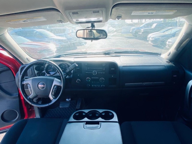 GMC Sierra 1500 Vehicle Full-screen Gallery Image 25