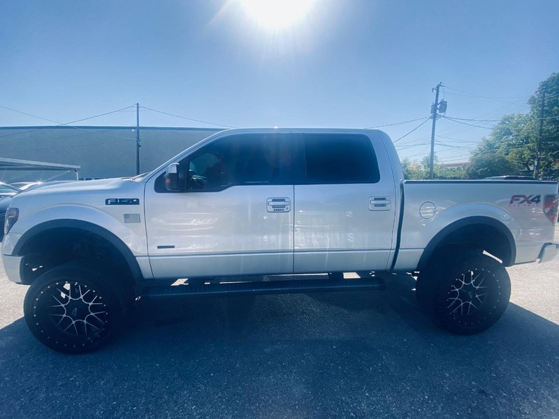 Ford F-150 Vehicle Full-screen Gallery Image 02
