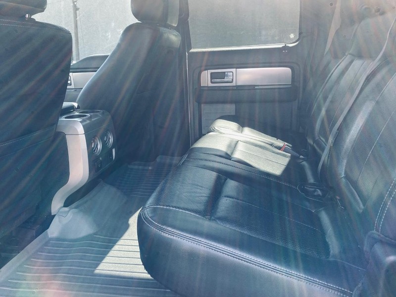 Ford F-150 Vehicle Full-screen Gallery Image 14