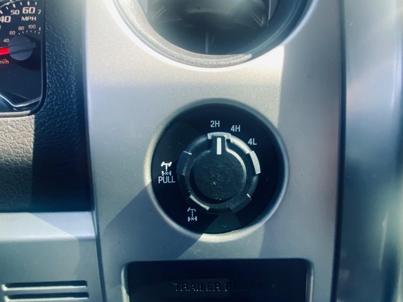 Ford F-150 Vehicle Full-screen Gallery Image 26