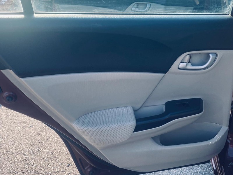 Honda Civic Sedan Vehicle Full-screen Gallery Image 13