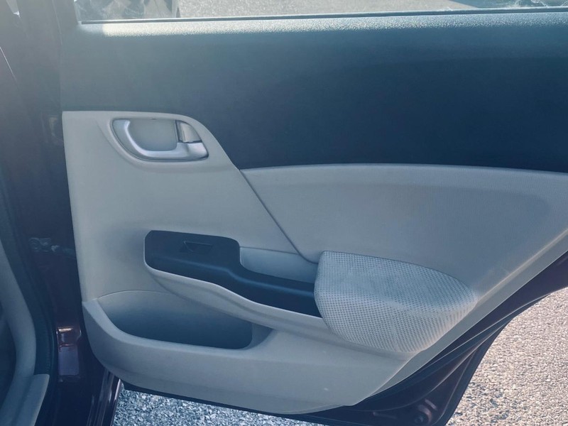 Honda Civic Sedan Vehicle Full-screen Gallery Image 16