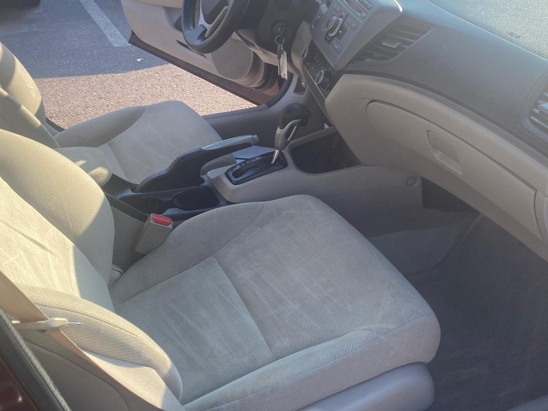 Honda Civic Sedan Vehicle Full-screen Gallery Image 18