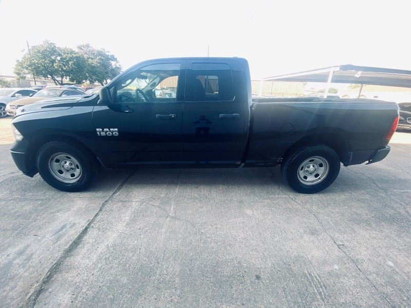 Ram 1500 Vehicle Full-screen Gallery Image 02