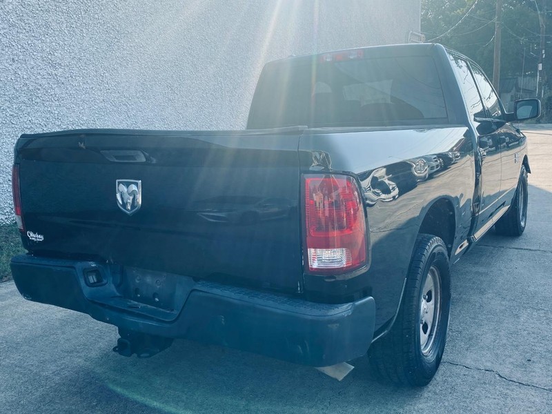 Ram 1500 Vehicle Full-screen Gallery Image 06