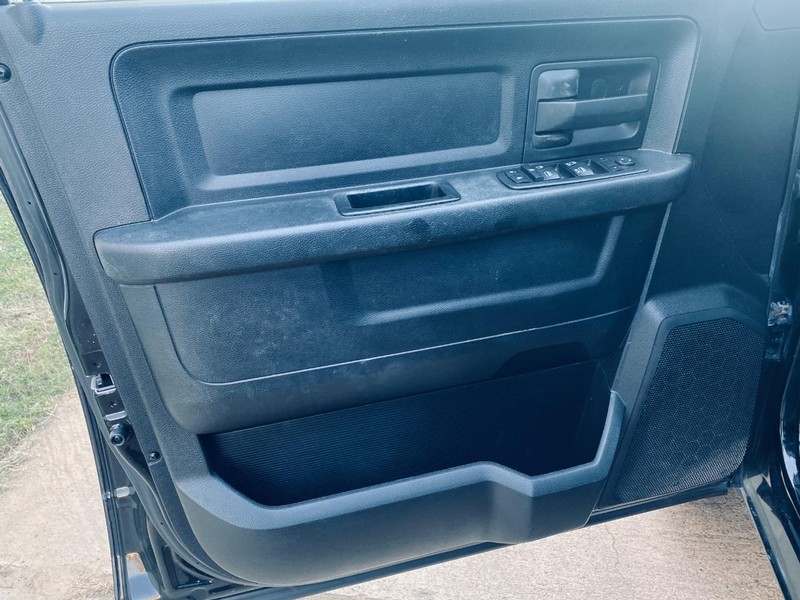 Ram 1500 Vehicle Full-screen Gallery Image 11