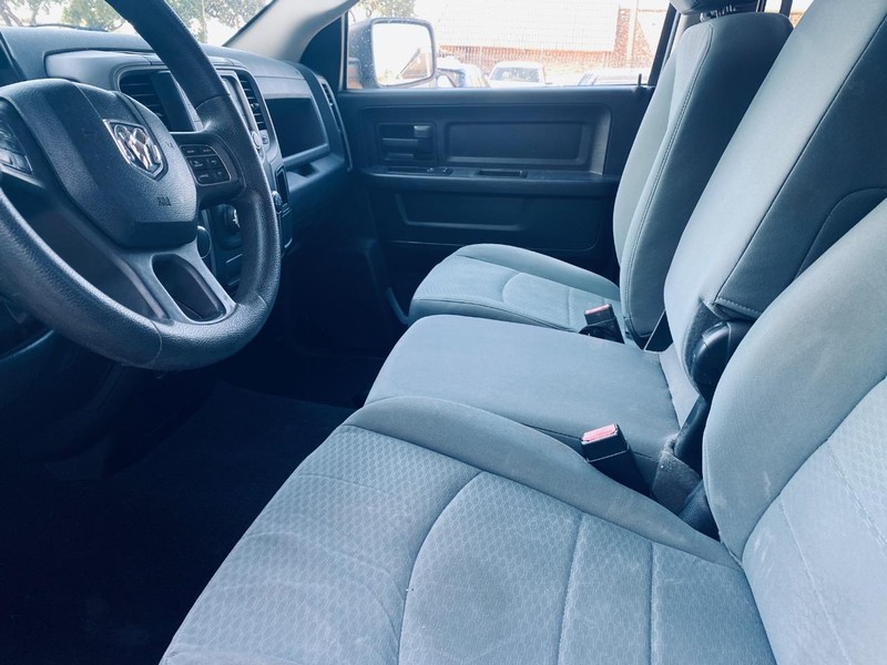 Ram 1500 Vehicle Full-screen Gallery Image 12